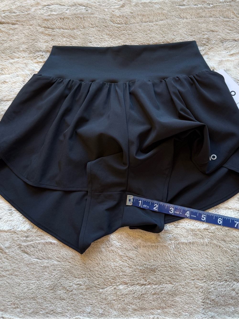 NWT💕RARE ALO Gold Medal Short in Black Size XS - Picture 9 of 13